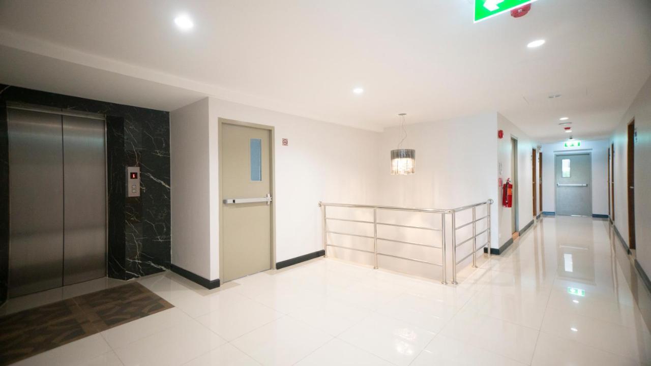 The Willing Hotel And Residence 방콕 외부 사진